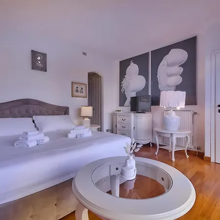 I Tre Camini Villa *